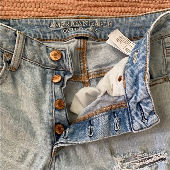American Eagle Boyfriend Stretch Jeans - Picture 2 of 4